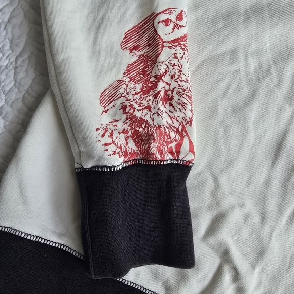 Women's Graphic Print Sweater - Black and White - Picture 5 of 9